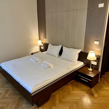 Schiller Apartment - Old Town Сібіу Екстер'єр фото